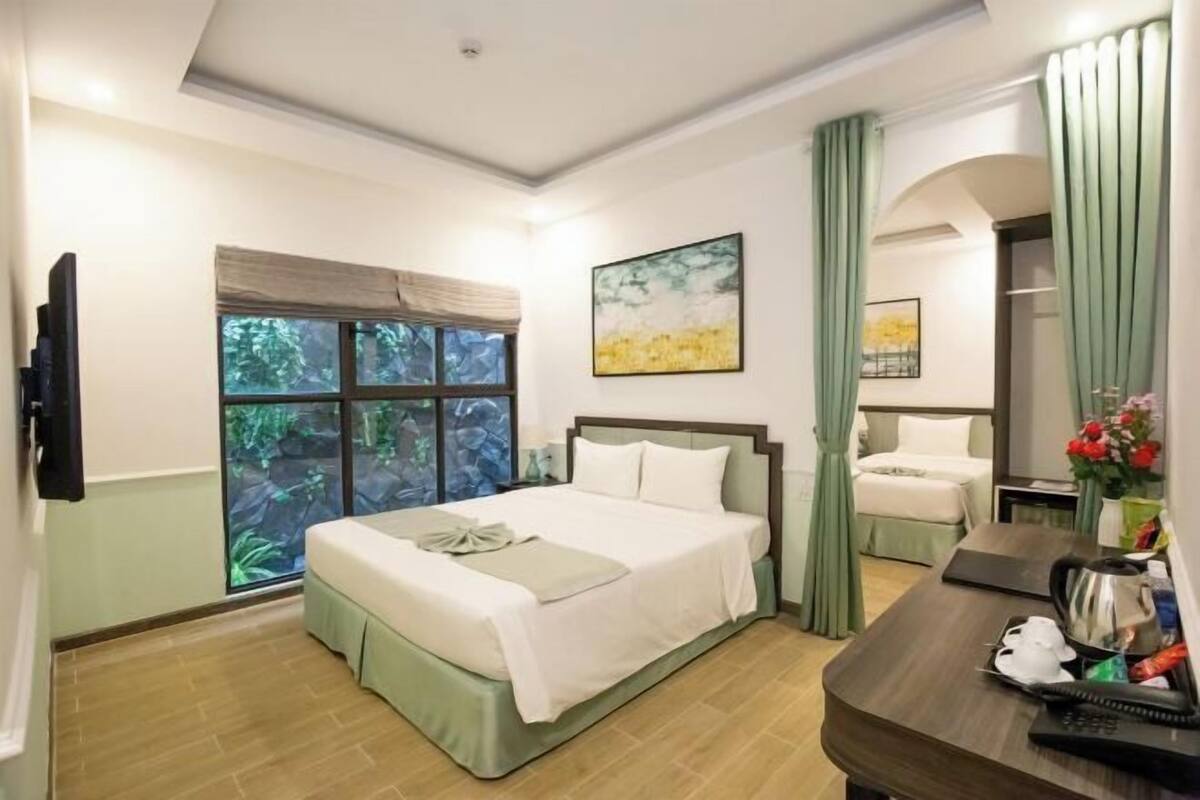 Egyptian cotton sheets, premium bedding, memory foam beds, minibar