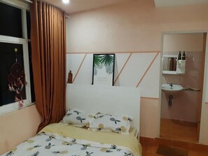 Chambre Double | Bureau, lits pliants/supplémentaires, Wi-Fi gratuit