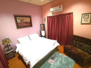 Iron/ironing board, free WiFi