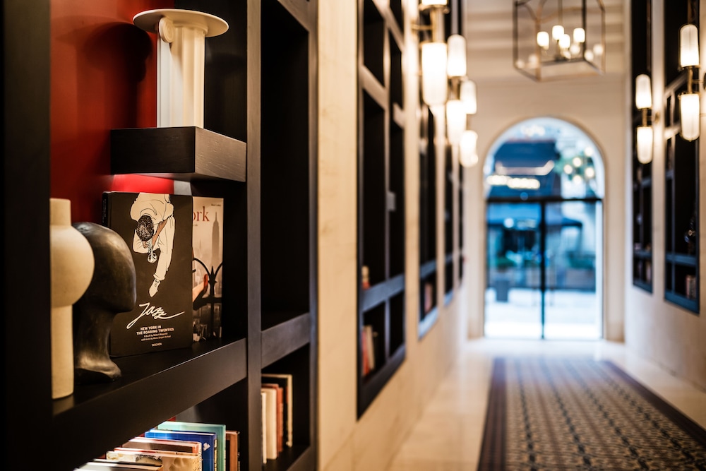 The Merchant Baku by null