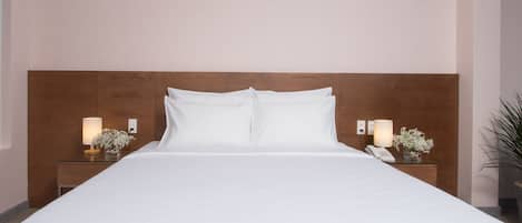 Standard Double Room | Minibar, in-room safe, desk, laptop workspace