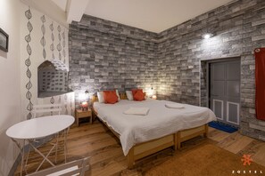 Deluxe Private Room - Zostel Kodaikanal - Hostel (Kodaikanal)