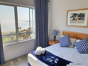 Family Apartment, 1 Bedroom | Premium bedding, desk, iron/ironing board, free WiFi - Silver Sands Self Catering (Durban)