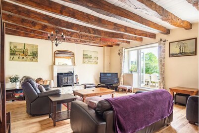 Large Family Friendly farmhouse with Pool, Hot-tub , Bar and Games Room. 