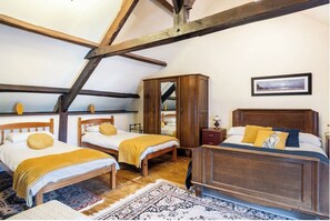 6 bedrooms, iron/ironing board, travel cot, free WiFi