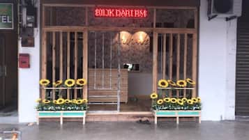 Pintu masuk hartanah