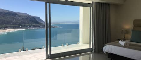 Luxury Double or Twin Room | Premium bedding, minibar, in-room safe, individually decorated