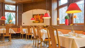 Daily buffet breakfast (EUR 15.9 per person)