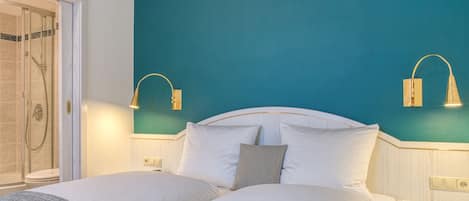 Ropa de cama hipoalergénica, escritorio y cortinas blackout