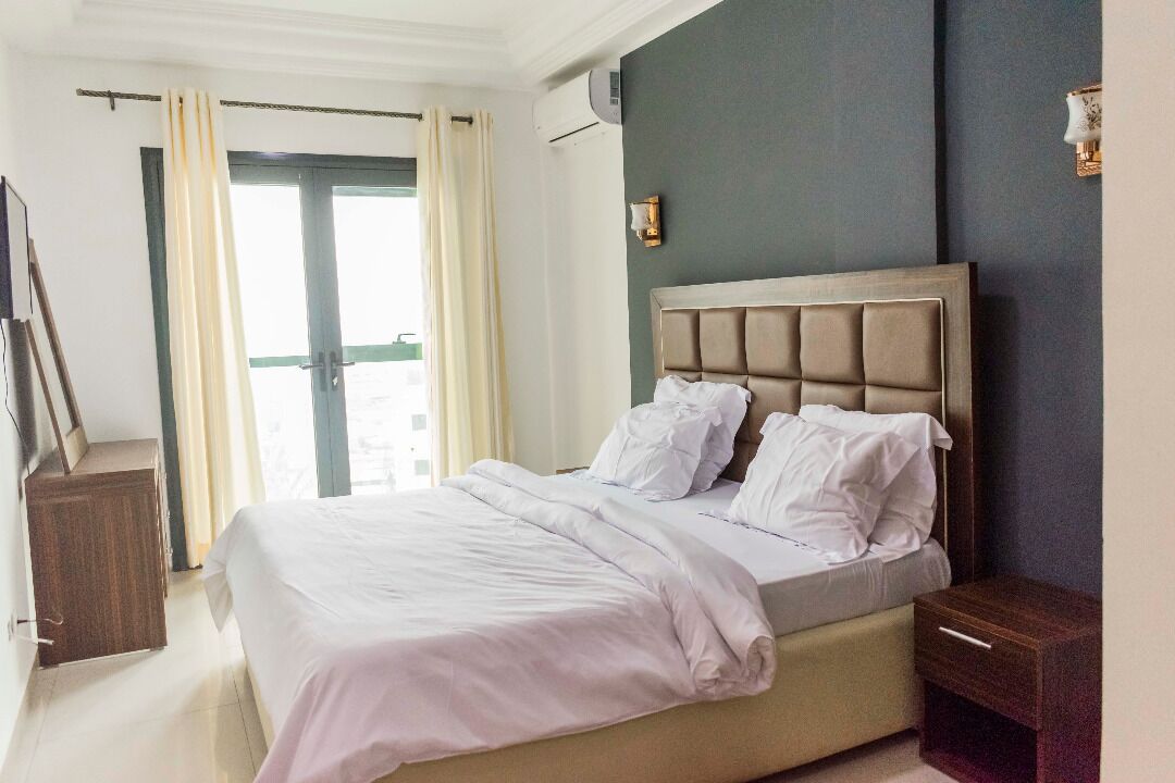 deluxe apartment, 3 bedrooms | premium bedding, laptop workspace, blackout curtains, iron/ironing board