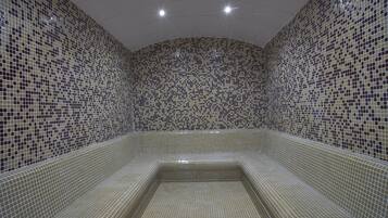 Couples treatment room(s), sauna, steam room, Turkish bath/hammam