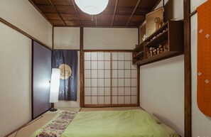Private Vacation Home | 2 bedrooms, individually decorated, individually furnished, desk - Villa Traditional Designer House Itabashi (Tokyo)