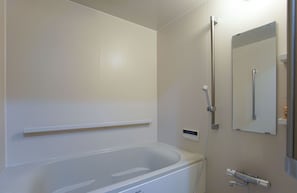 Private Vacation Home | Bathroom | Separate bathtub and shower, designer toiletries, hair dryer, bathrobes - Villa Traditional Designer House Itabashi (Tokyo)