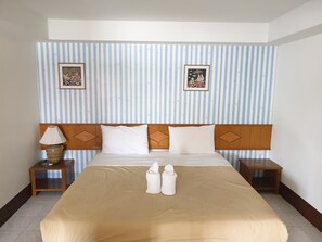 In-room safe, desk, free WiFi, bed sheets