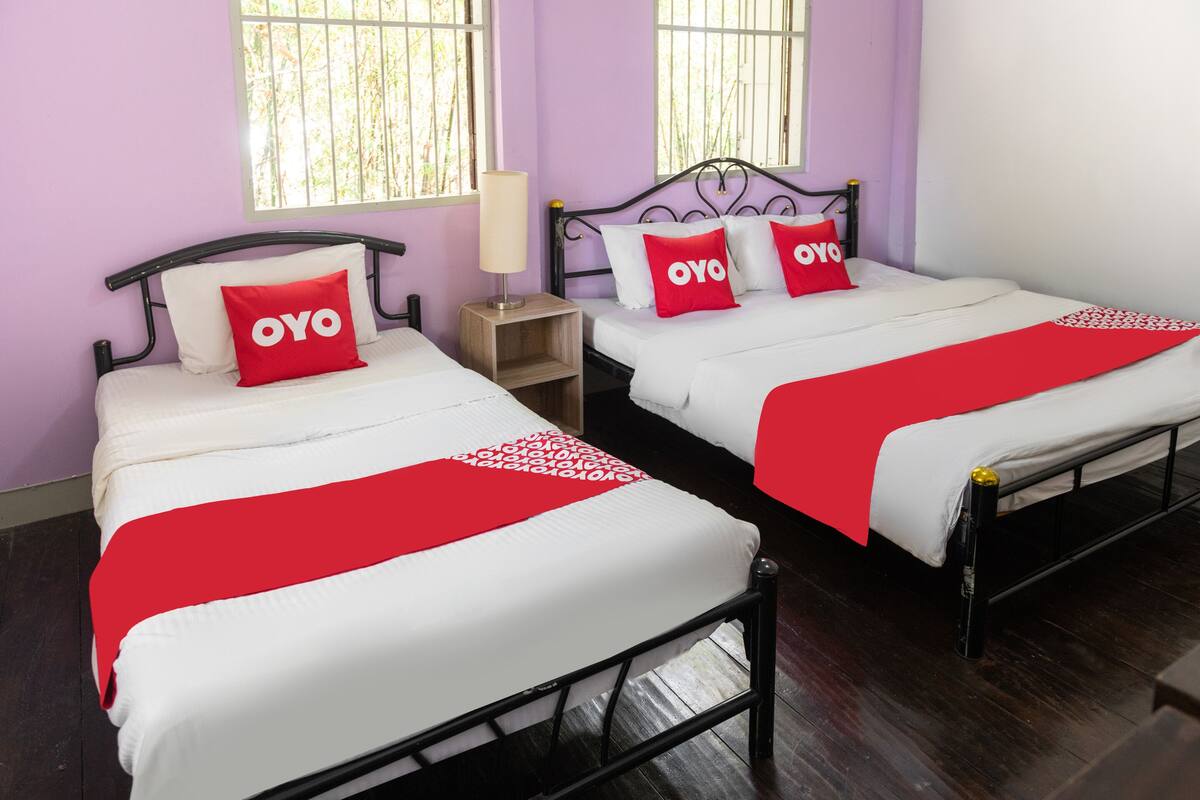 Desk, free WiFi, bed sheets