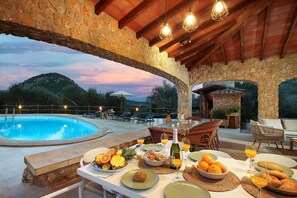 Outdoor dining - ALORDES. Tradition and views next to Pollensa (Pollensa)