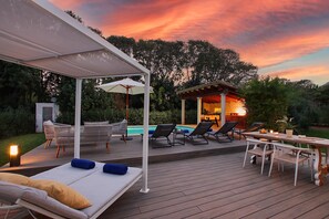 Outdoor dining - Vives ( Alegre ). Espectacular villa just outside Pollensa. (Pollensa)