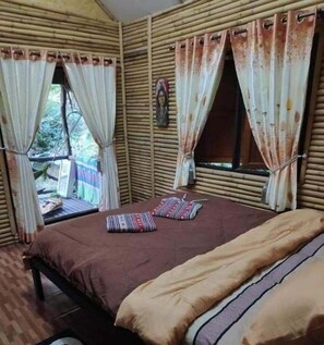 Traditional Cabin | Blackout curtains, free WiFi