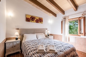2 Schlafzimmer, Zimmersafe, Bügeleisen/Bügelbrett, kostenloses WLAN