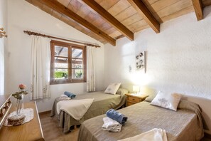 3 chambres, fer et planche Ă repasser, Wi-Fi gratuit, draps fournis