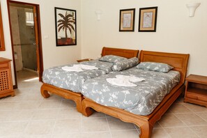 4 bedrooms, in-room safe, iron/ironing board, free WiFi - Luxury Private Villa with Pool Jomtien beach (Pattaya)