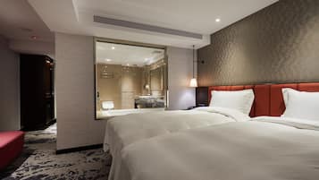 Phòng 2 giường đơn Superior, quang cảnh thành phố | Phòng tắm | Đồ dùng nhà tắm thân thiện với môi trường, máy sấy tóc