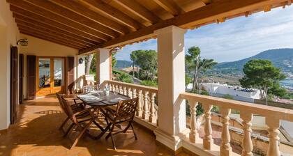 YourHouse Binifat, spacious house overlooking Puerto de Andratx