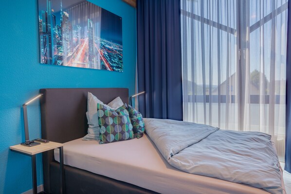 Premium bedding, minibar, individually decorated, individually furnished - Hostel Argenta (Kuenzell)