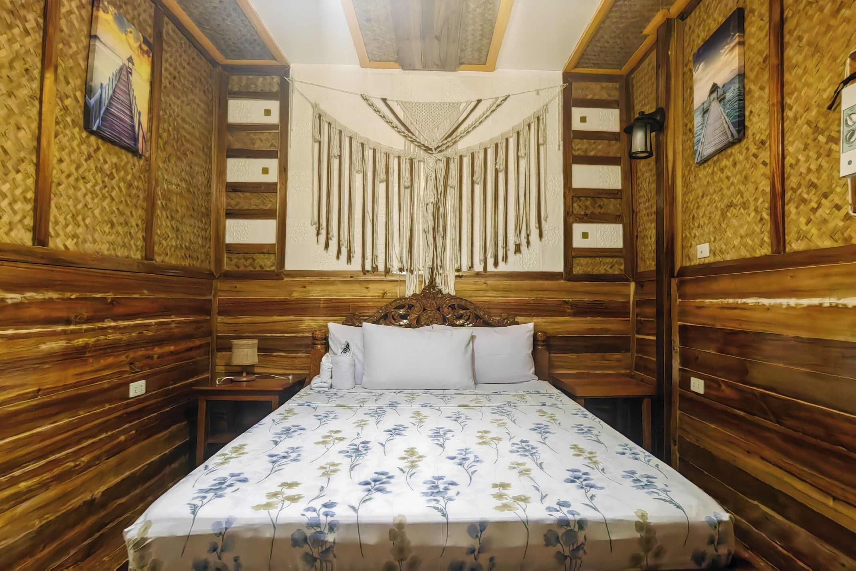 Bureau, fer et planche à repasser, Wi-Fi gratuit