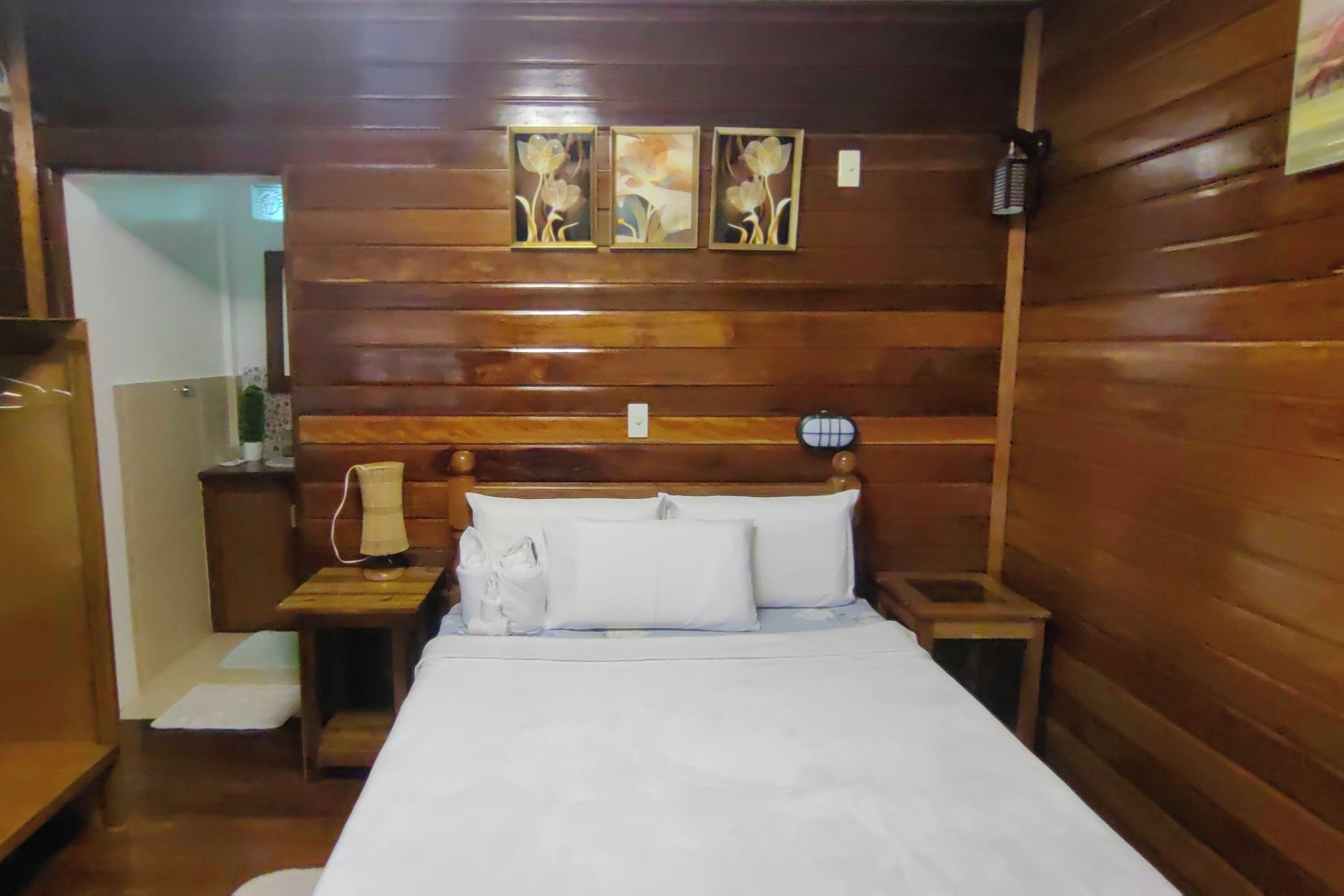 Bureau, fer et planche à repasser, Wi-Fi gratuit