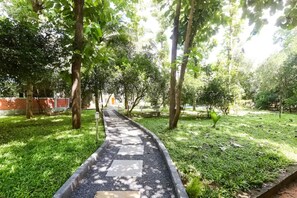 Garden - Nature Breeze Resort and Spa (Vanur)