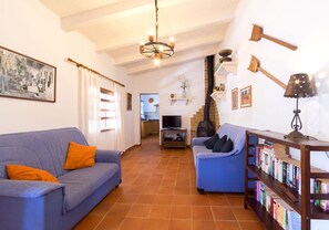 TV, DVD player - CAN MORANTA ( VERD ). Beautiful villa near Pollensa (Alcúdia)