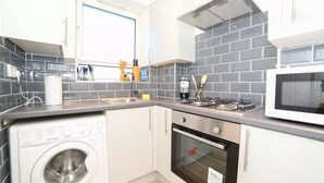 Private kitchen - Comfy Studio Apt - Canary Wharf (London)