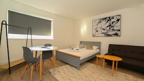 Living area - Comfy Studio Apt - Canary Wharf (London)