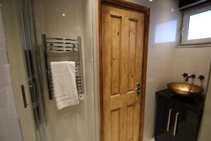 Lägenhet - 2 sovrum | Badrum | Gratis toalettartiklar, hårtork och handdukar