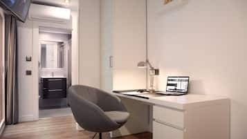 1 bedroom, minibar, in-room safe, laptop workspace