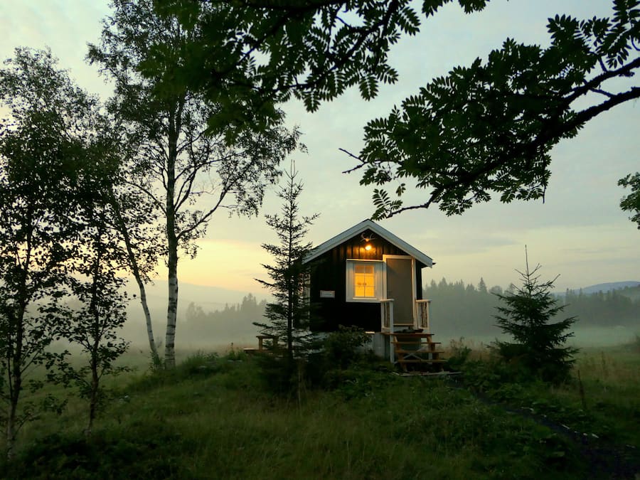 4. Snekkerbod, 2 beds, Mountain View, Shared Bathroom | Blackout drapes, soundproofing
