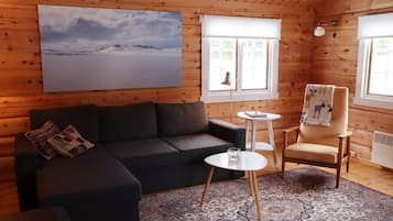 2. Langnesset, 2 Bedrooms, Mountain View, Garden Area | 3 Schlafzimmer, Verdunkelungsvorhänge, schallisolierte Zimmer