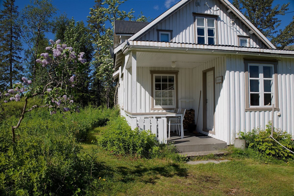 1.Tivarnesset, 3 Bedrooms, Mountain View, Lakeside | Blackout curtains, soundproofing