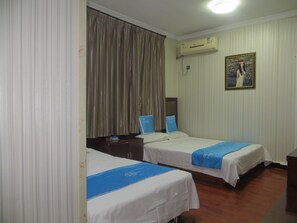 Desk, blackout curtains, free WiFi, bed sheets