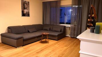Family Apartment (incl. cleaning fee 40 EUR) | Ruang tamu | TV skrin rata