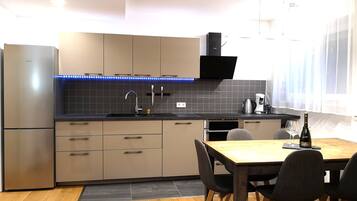 Family Apartment (incl. cleaning fee 40 EUR) | Ruang tamu | TV skrin rata