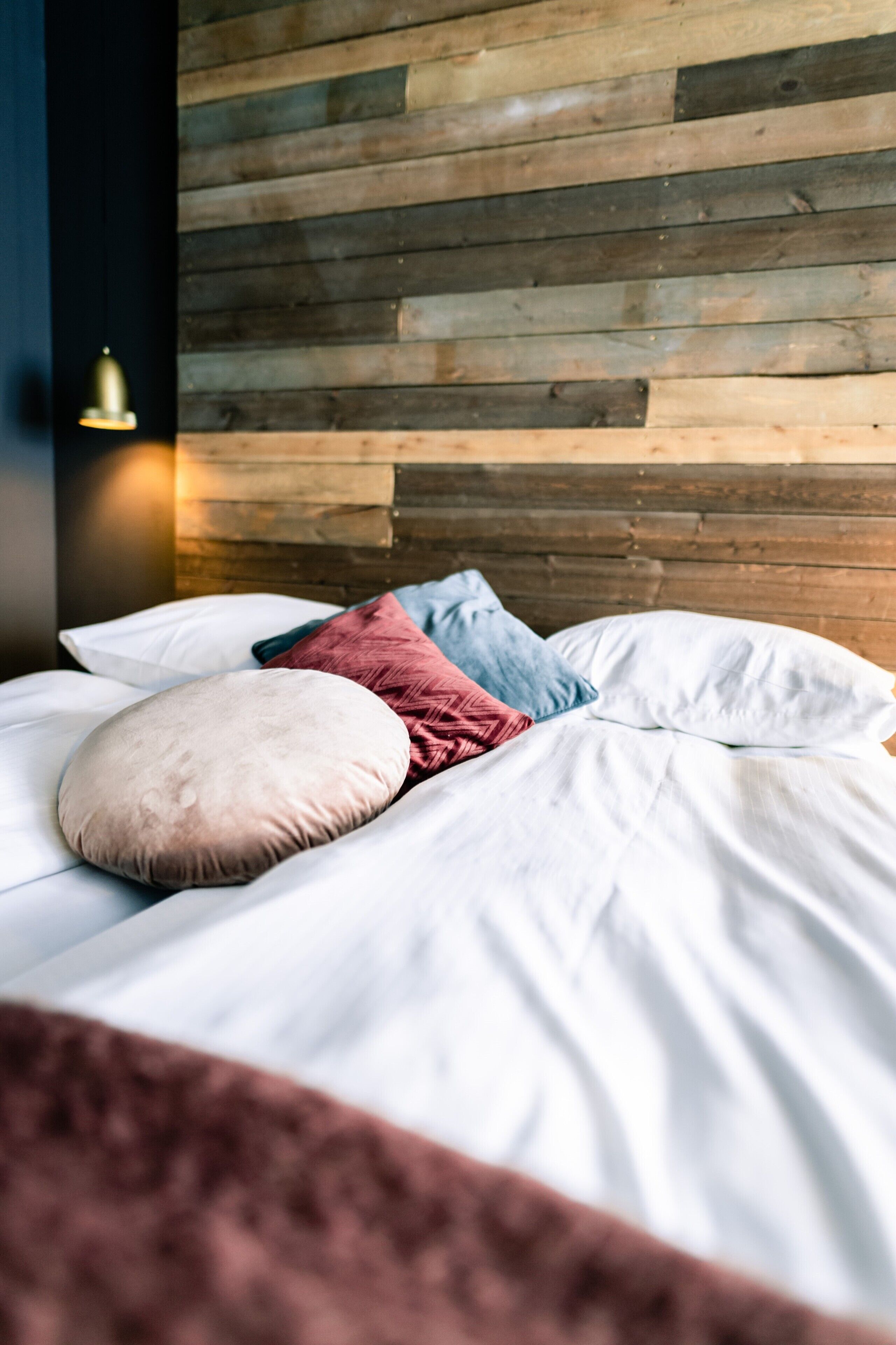 standard twin room | individually decorated, individually furnished, desk, laptop workspace