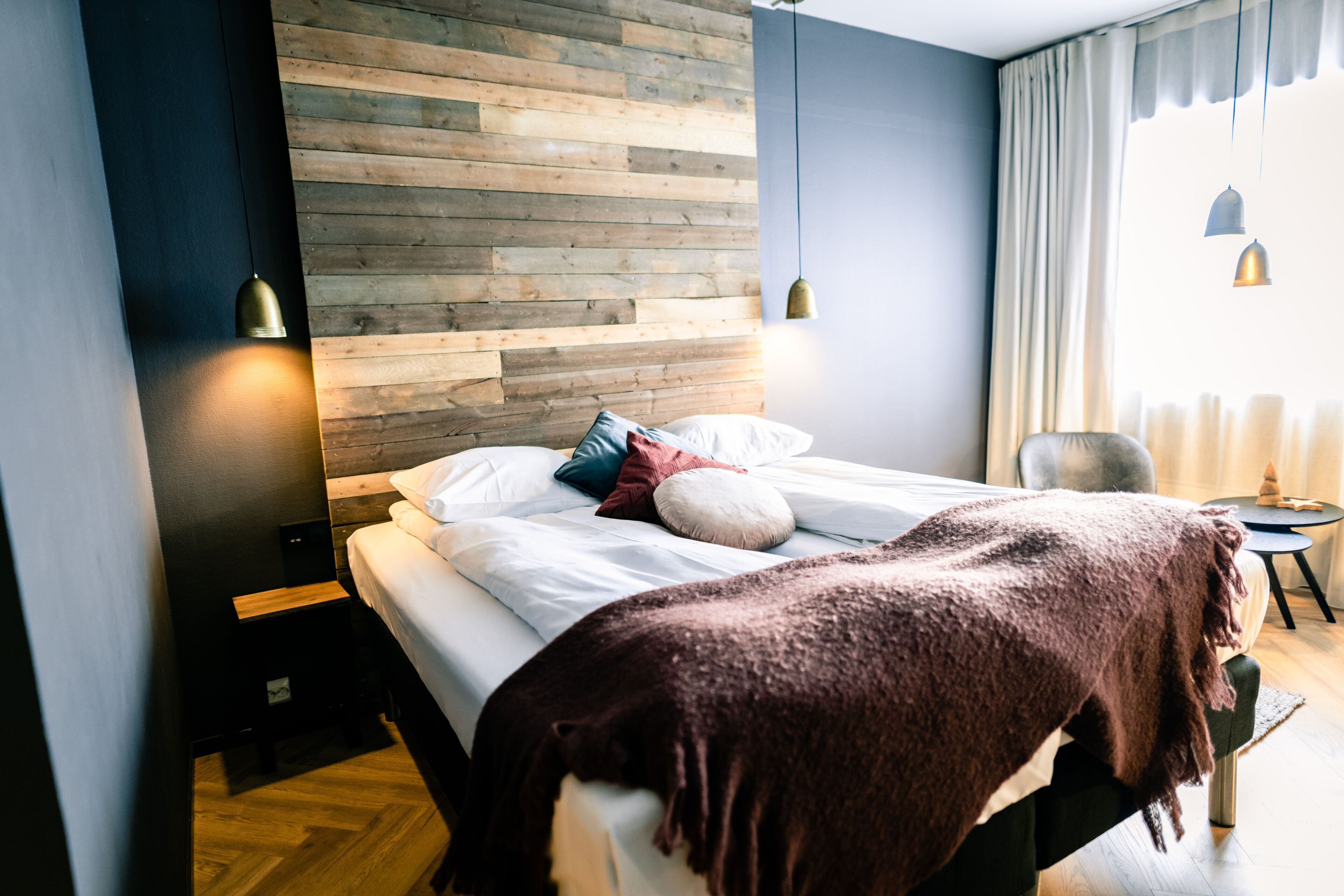 standard twin room | individually decorated, individually furnished, desk, laptop workspace