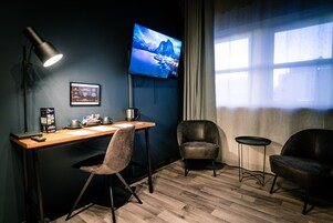 Standard Double Room | Individually decorated, individually furnished, desk, laptop workspace