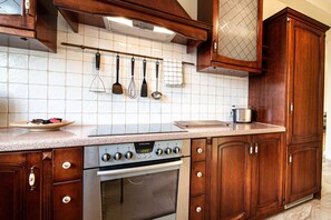 高级公寓 | 私人厨房 | 冰箱、烤箱、炉灶、洗碗机