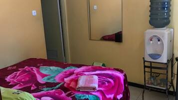 Desk, free WiFi, bed sheets