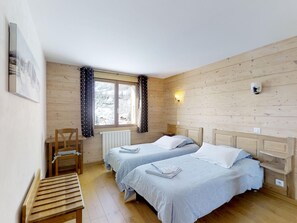 4 soverom, wi-fi (inkludert) og sengetøy