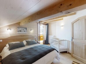 4 chambres, Wi-Fi gratuit, draps fournis