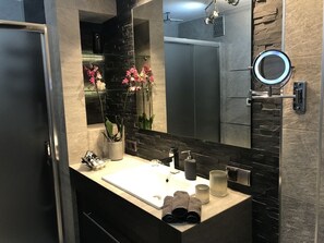 Design Apartment | Bathroom